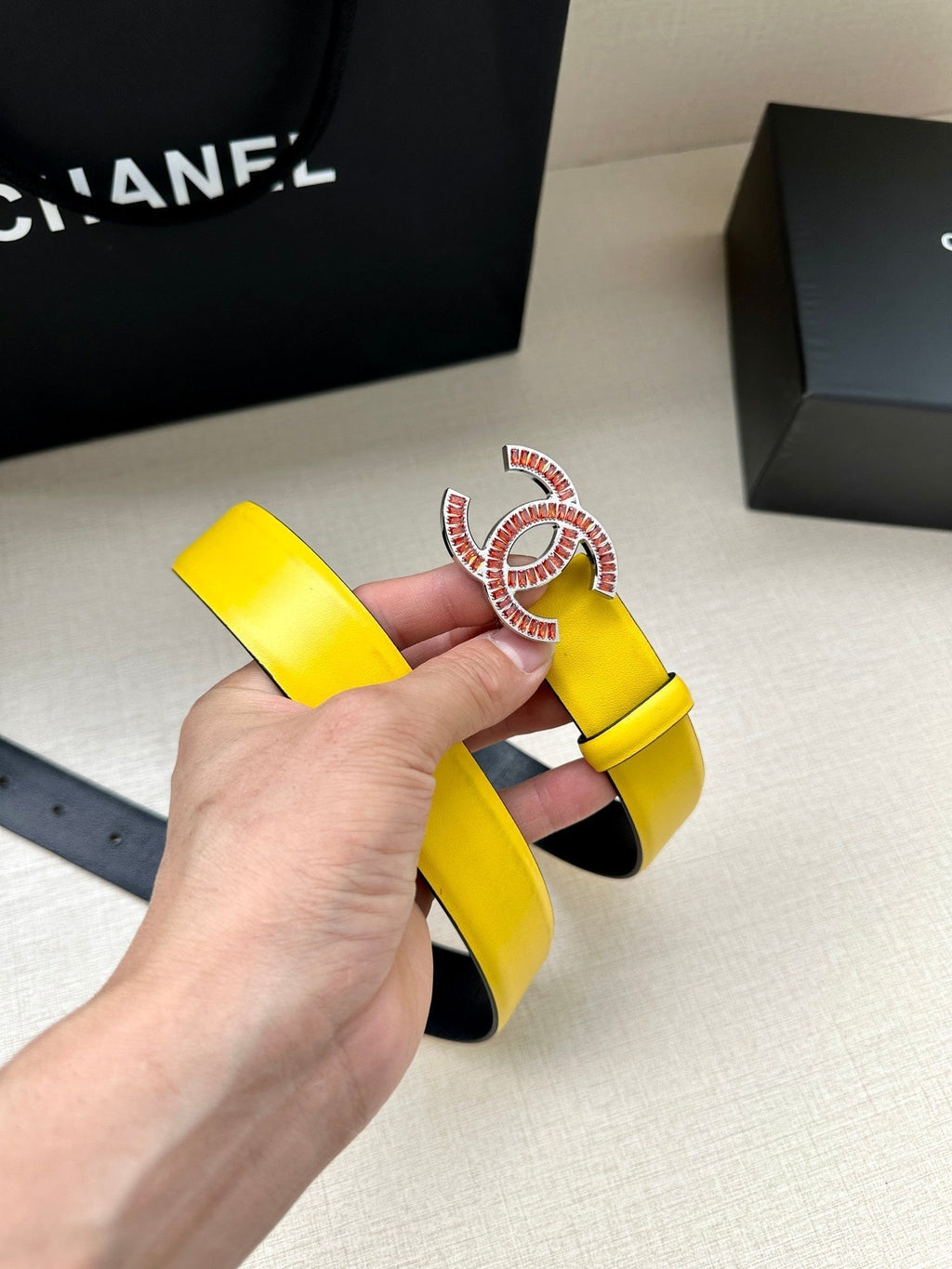 CHANEL 25S BELT 30 MM IN YELLOW CALFSKIN 616967