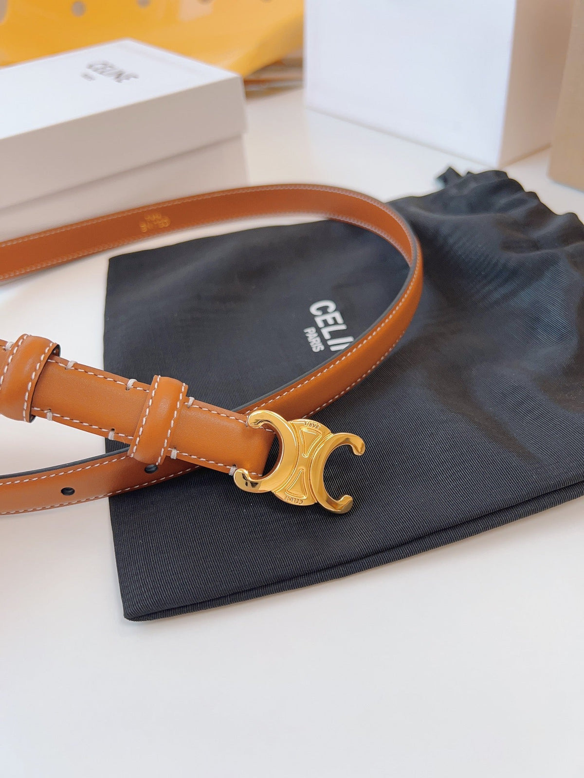 CELINE 25S TRIOMPHE BELT 18MM IN DARK CARAMEL CALFSKIN GOLD HARDWARE 580706