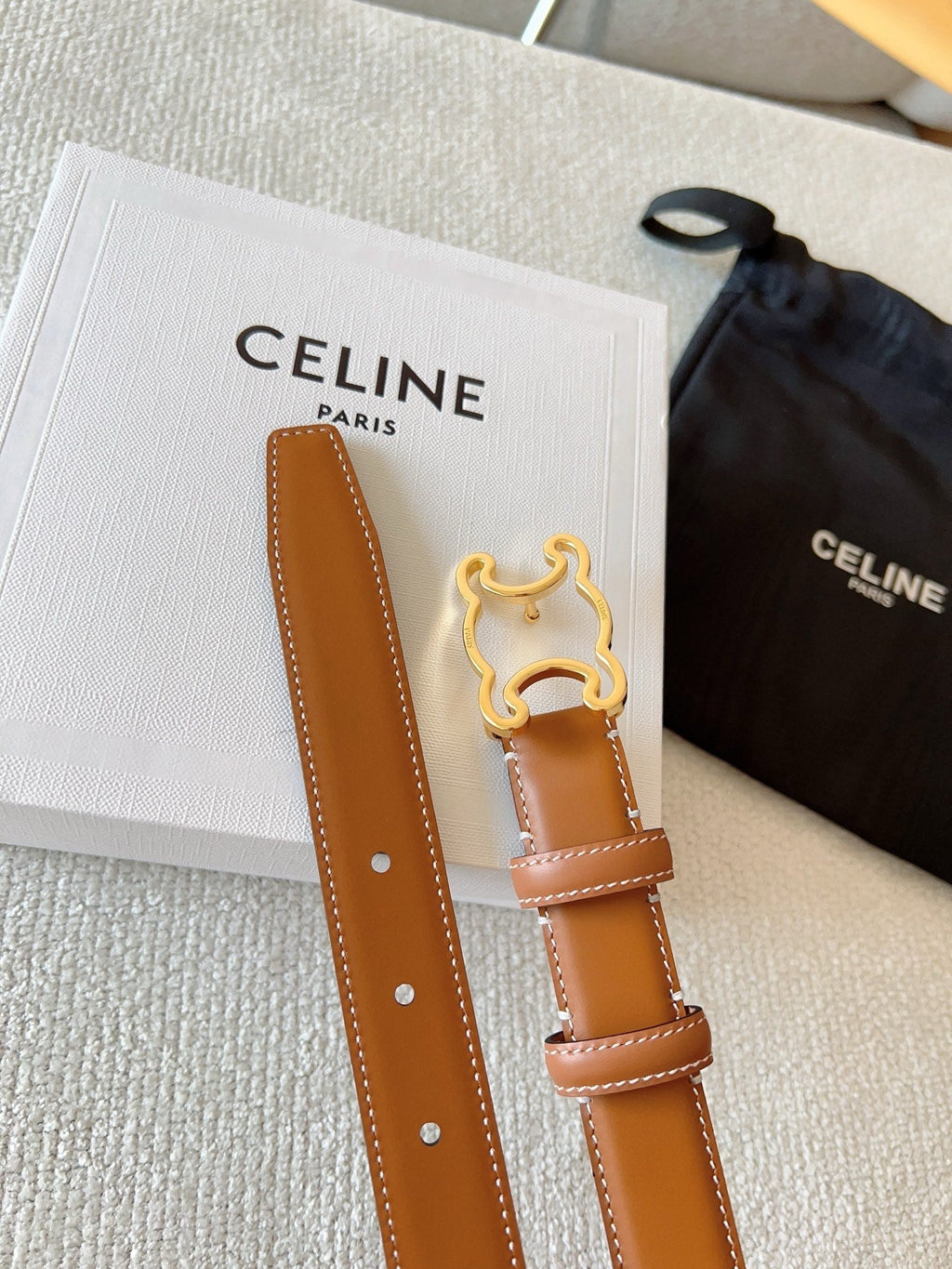 CELINE 25S TRIOMPHE BELT 25MM IN CARAMEL CALFSKIN GOLD HARDWARE 585789